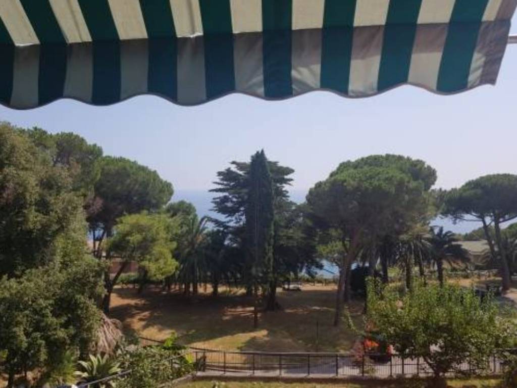 appartamento in vendita a Varazze