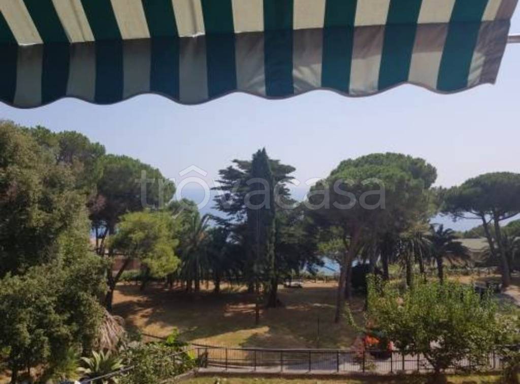 appartamento in vendita a Varazze