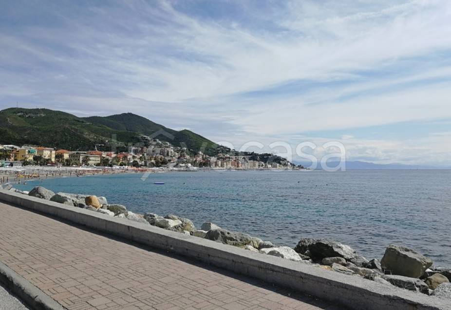 quadrivano in vendita a Varazze
