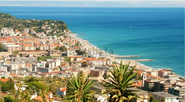 appartamento in vendita a Varazze