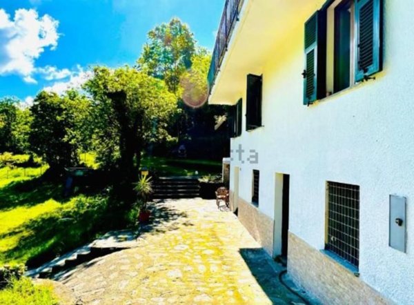casa indipendente in vendita a Varazze in zona Alpicella