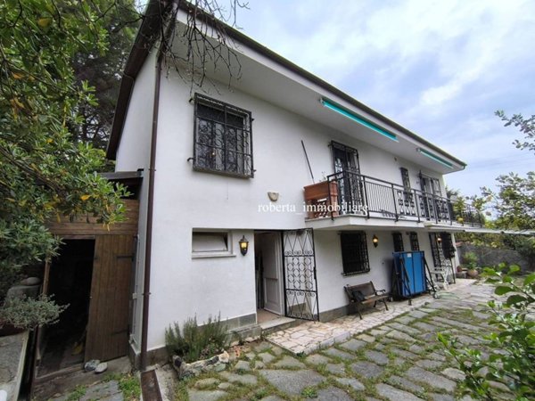 casa indipendente in vendita a Varazze