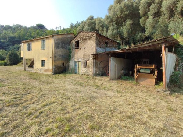 casa indipendente in vendita a Varazze in zona Casanova