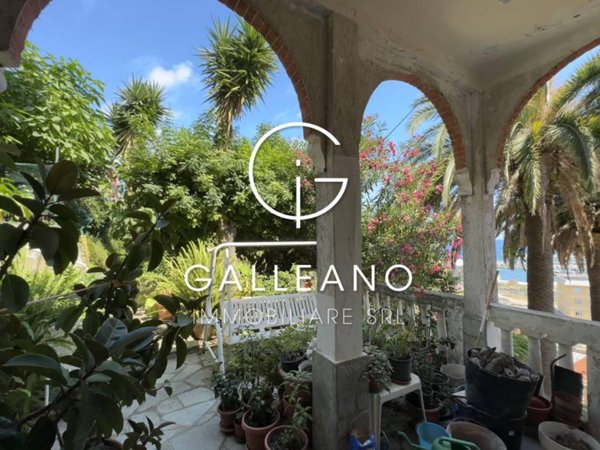 casa indipendente in vendita a Varazze