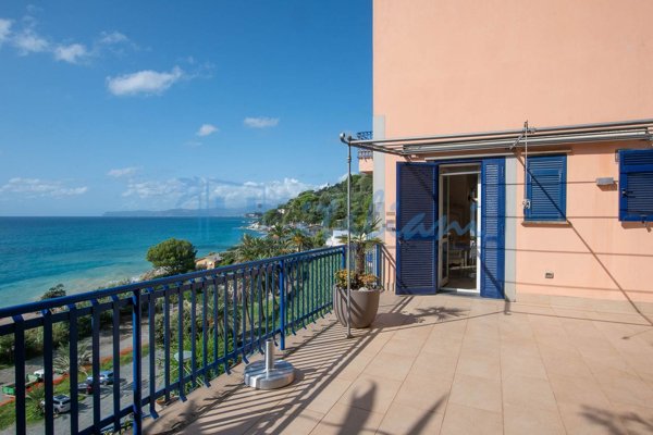 appartamento in vendita a Varazze