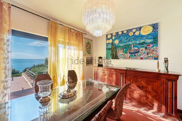 casa indipendente in vendita a Varazze