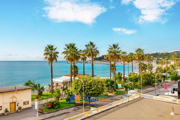 appartamento in vendita a Varazze