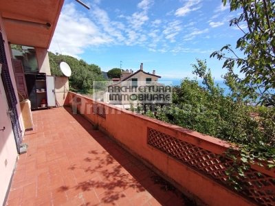 casa indipendente in vendita a Varazze in zona Castagnabuona