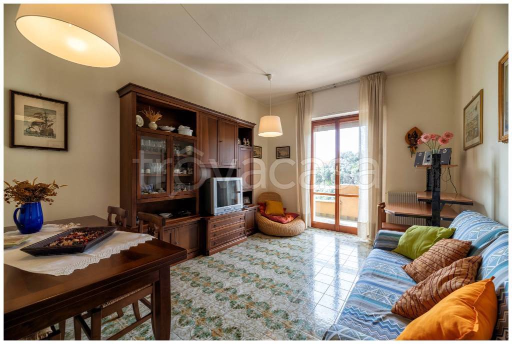 appartamento in vendita a Varazze in zona Castagnabuona