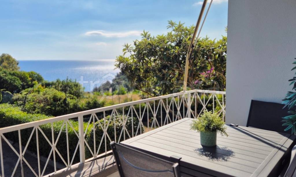 casa indipendente in vendita a Varazze