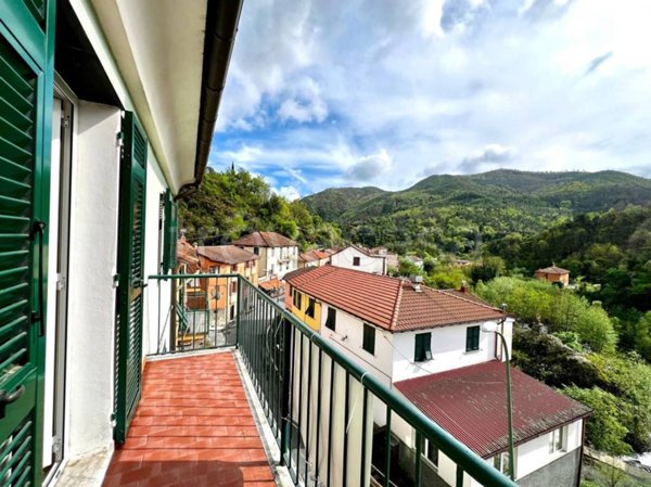 appartamento in vendita a Varazze in zona Pero