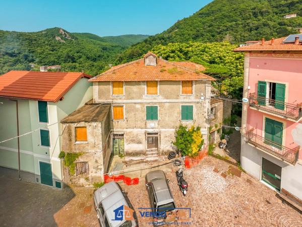 appartamento in vendita a Varazze in zona Alpicella