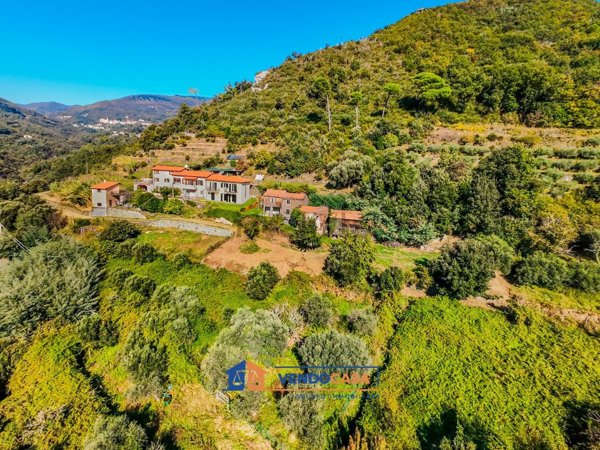 casale in vendita a Varazze