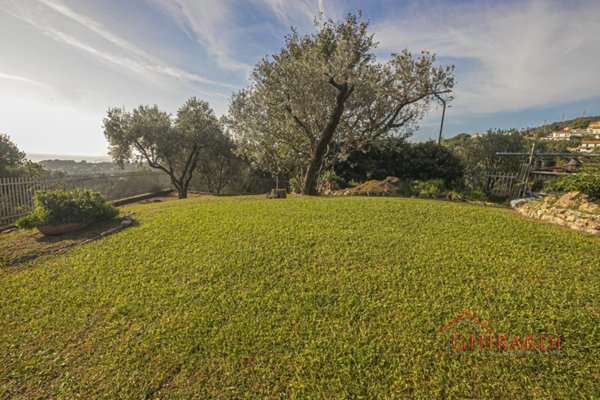 casa indipendente in vendita a Varazze in zona Cantalupo