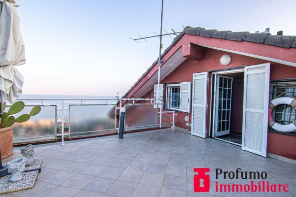 appartamento in vendita a Varazze in zona Castagnabuona