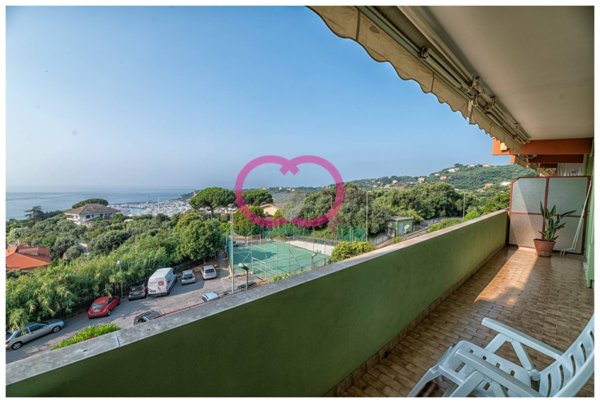 appartamento in vendita a Varazze in zona Cantalupo