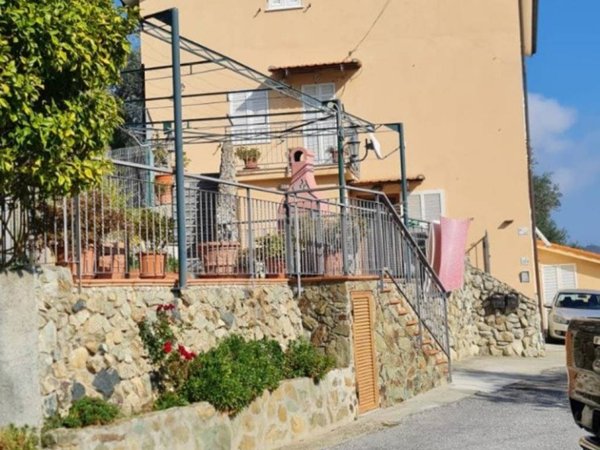 casa indipendente in vendita a Varazze in zona Cantalupo