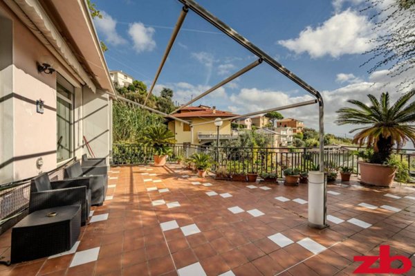 casa indipendente in vendita a Varazze in zona Castagnabuona