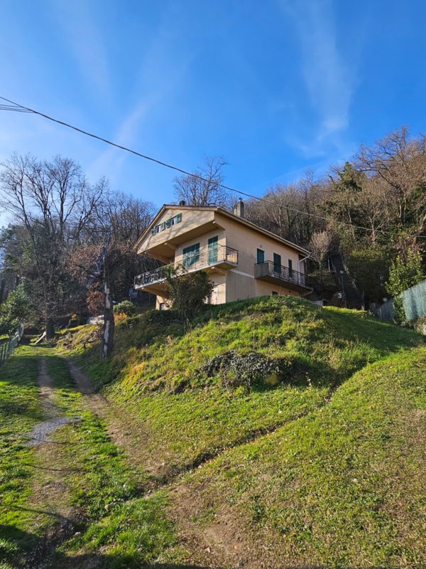 casa indipendente in vendita a Varazze in zona Faje