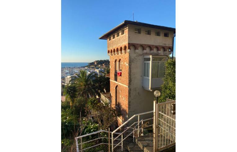 casa indipendente in vendita a Varazze