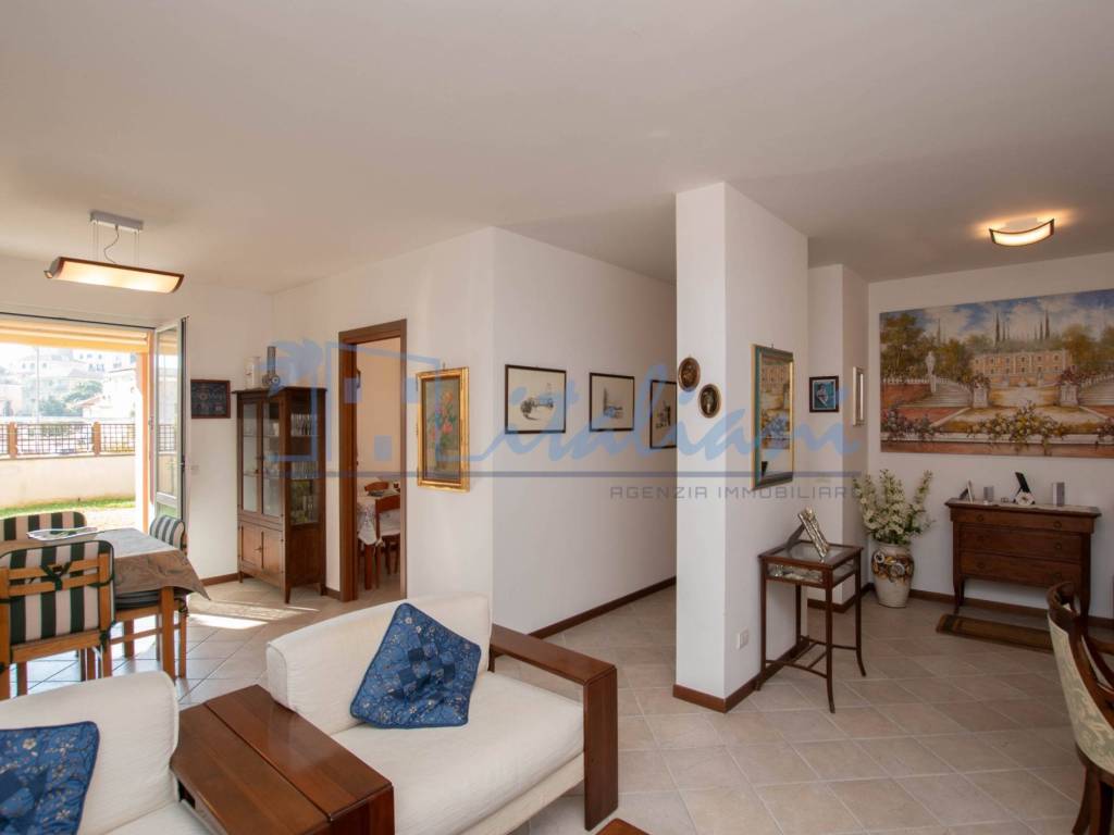 appartamento in vendita a Varazze