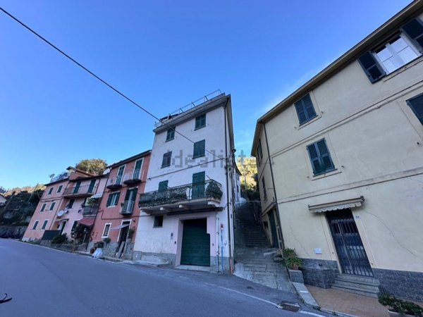 locale commerciale in vendita a Varazze