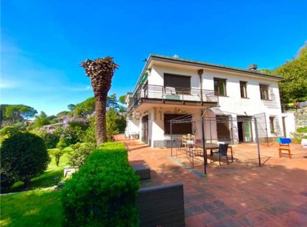 casa indipendente in vendita a Varazze