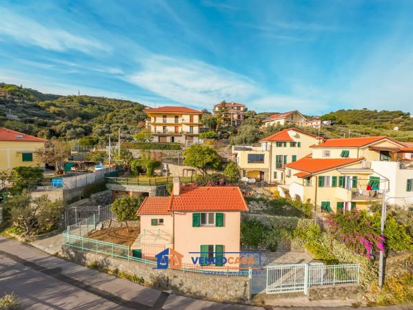 casa indipendente in vendita a Varazze in zona Castagnabuona