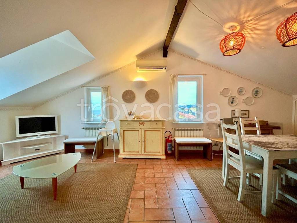 appartamento in vendita a Varazze