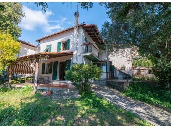 casa indipendente in vendita a Varazze in zona Casanova