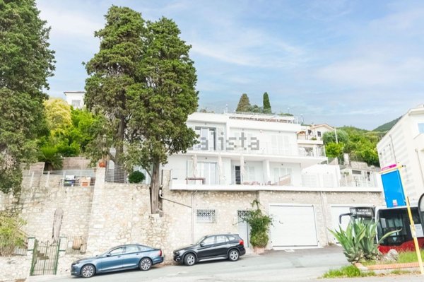 appartamento in vendita a Varazze