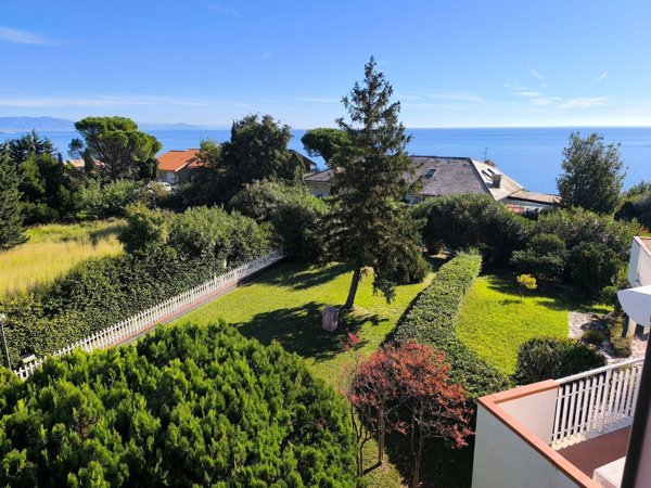 appartamento in vendita a Varazze