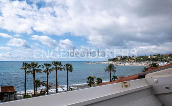 appartamento in vendita a Varazze