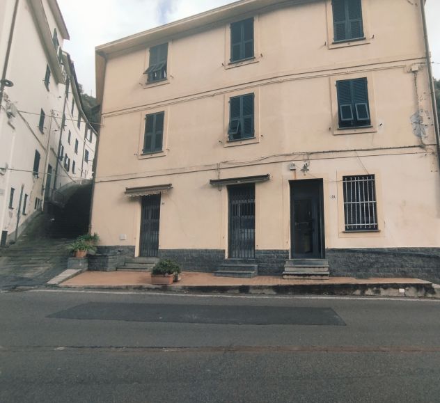 locale commerciale in vendita a Varazze