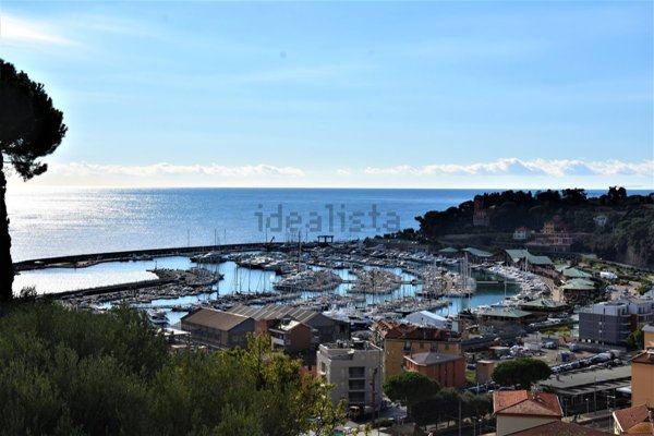 appartamento in vendita a Varazze