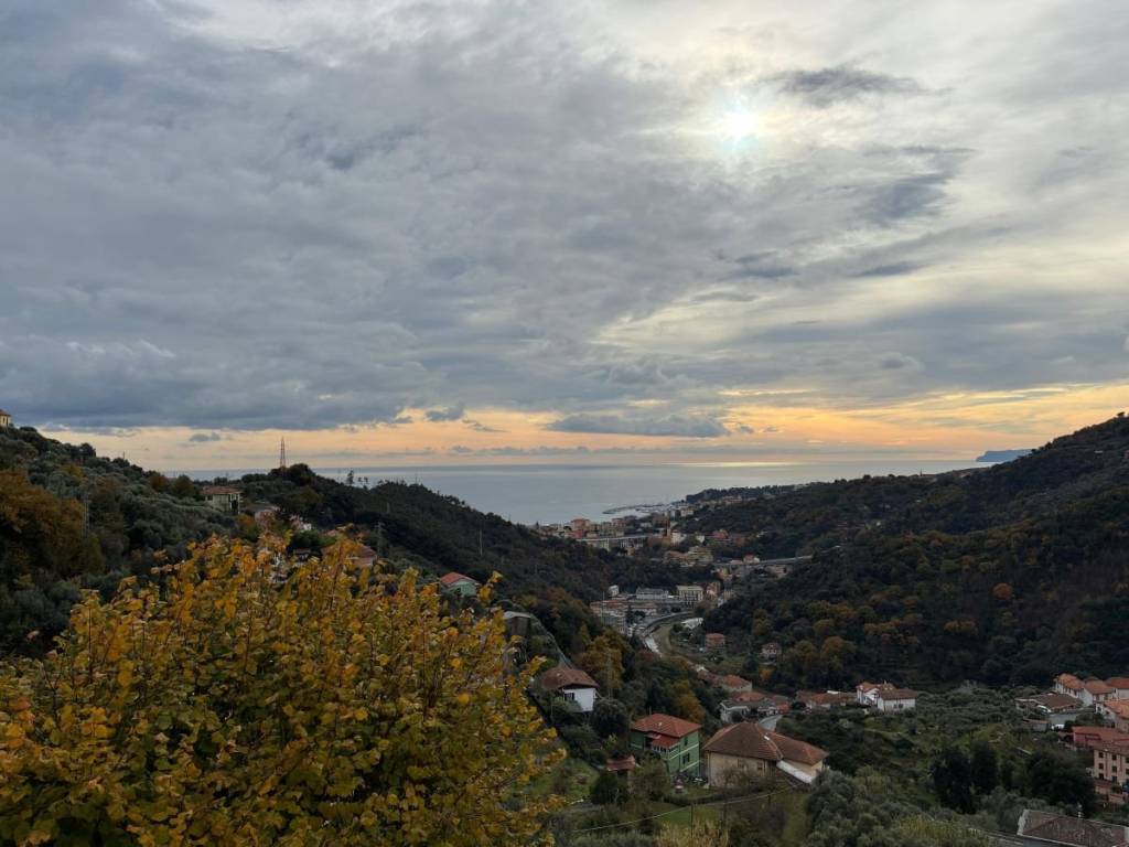 appartamento in vendita a Varazze in zona Casanova