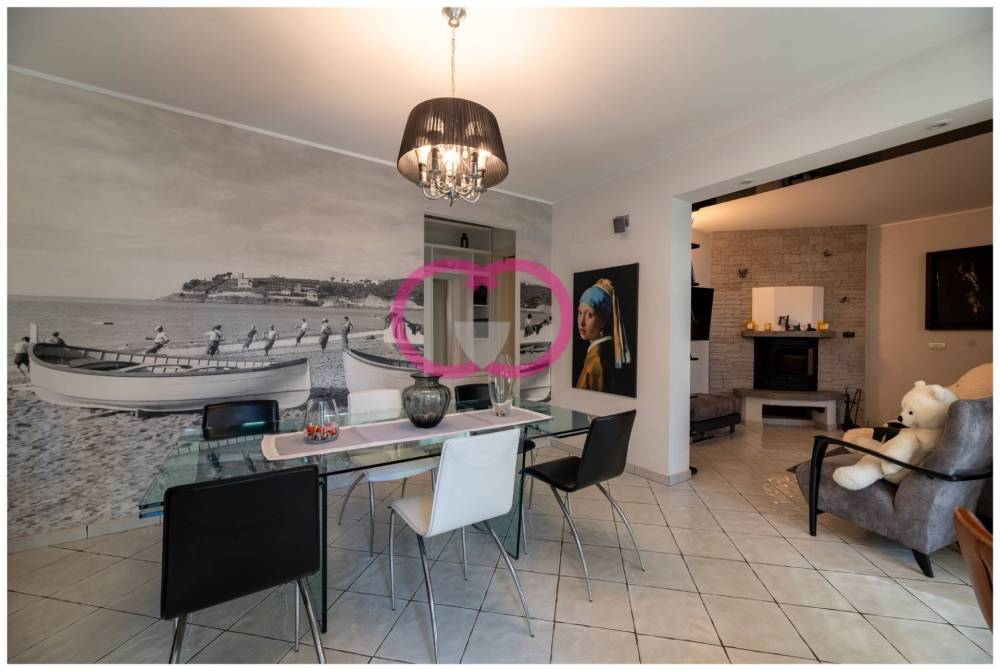 casa indipendente in vendita a Varazze