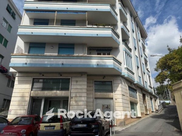 negozio in vendita a Varazze