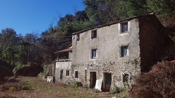 casa indipendente in vendita a Varazze