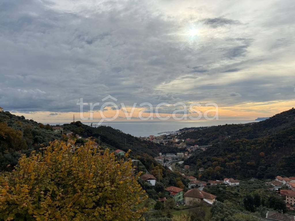 appartamento in vendita a Varazze in zona Casanova