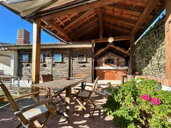 casa indipendente in vendita a Varazze in zona Casanova