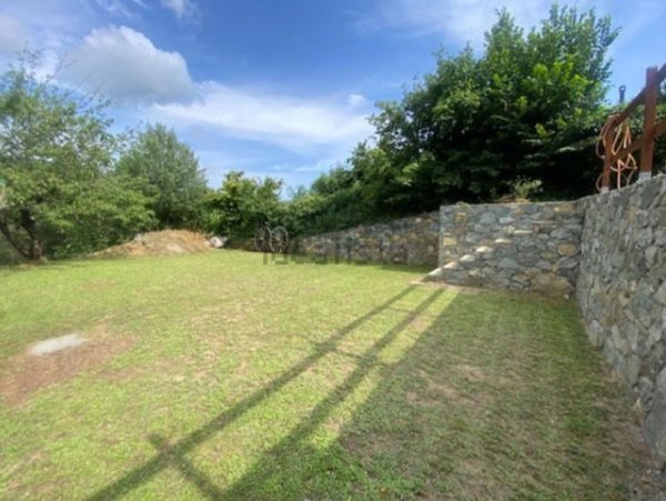 casa indipendente in vendita a Varazze in zona Pero