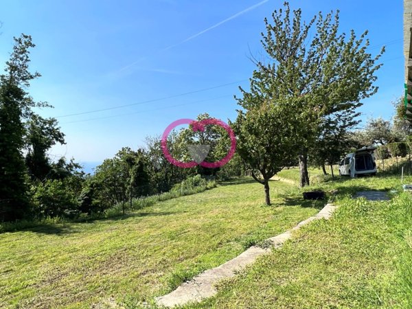 terreno agricolo in vendita a Varazze in zona Alpicella