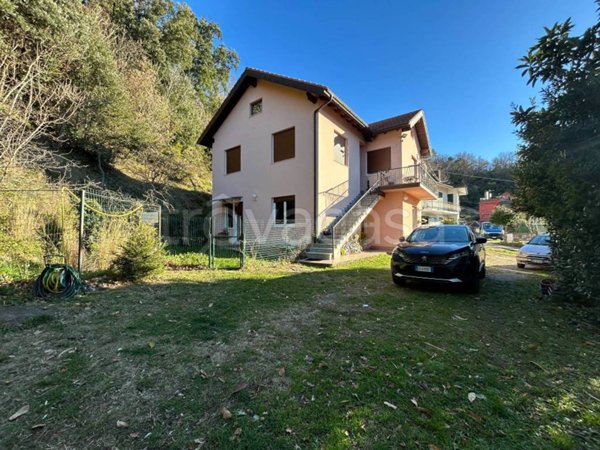 appartamento in vendita a Varazze in zona Pero