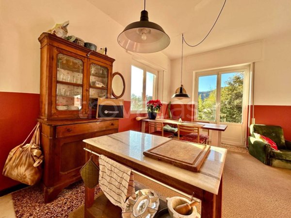 appartamento in vendita a Varazze in zona Pero