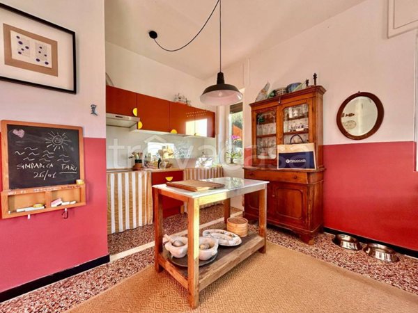 appartamento in vendita a Varazze in zona Pero
