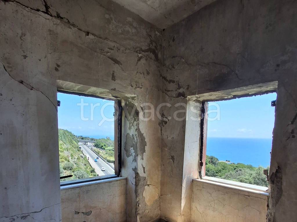 casa indipendente in vendita a Varazze