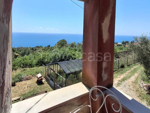 casa indipendente in vendita a Varazze