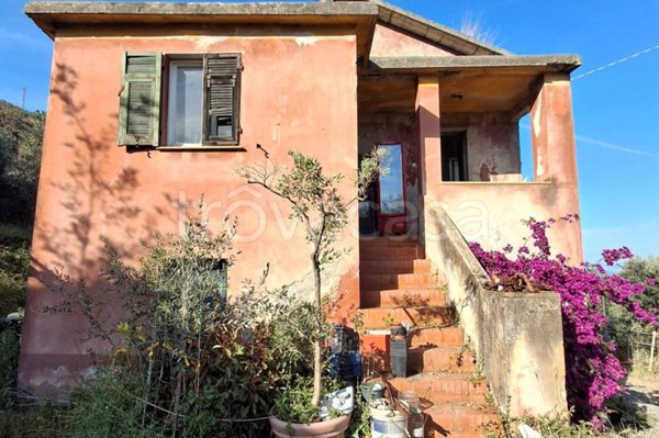 casa indipendente in vendita a Varazze