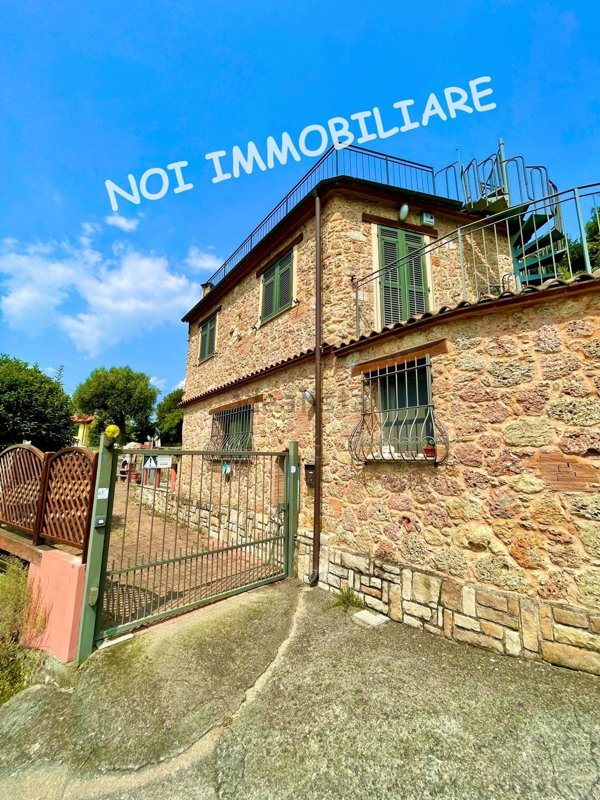 casa indipendente in vendita a Varazze in zona Pero